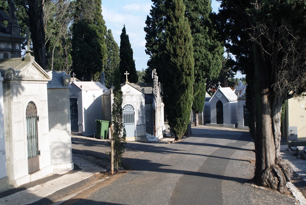 Rue du cimetière de Prazeres, nécropole de Lisbonne