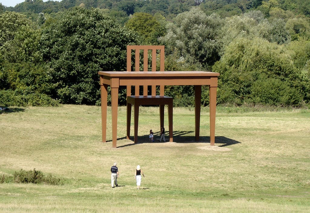 Installation artistique de Giancarlo Neri dans le parc d'Hampstead Heath à Londres en 2005.