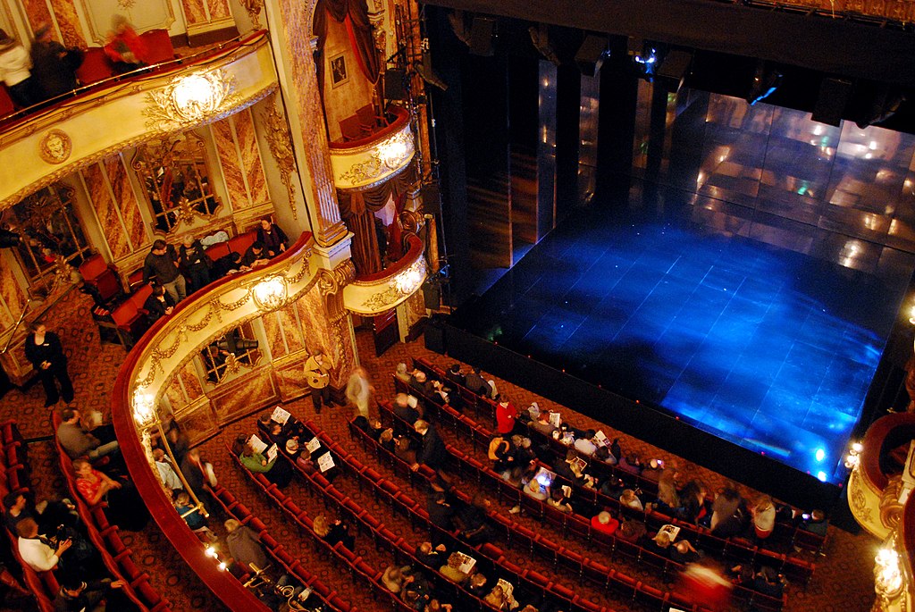 Dans le Novello theater où est joué la comédie musicale Mamma Mia à Londres - Photo Laura Bittner - Photo ccby 2.0