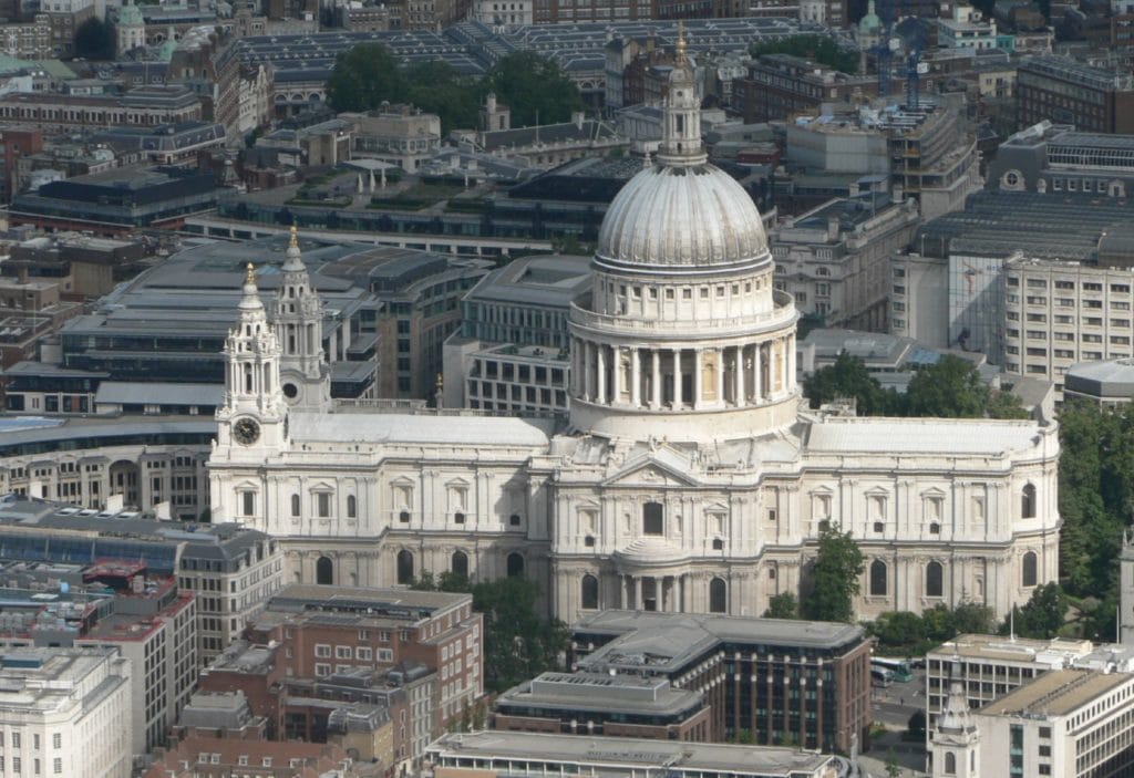 Vue aérienne de la Cathédrale de Saint Paul à Londres - Photo de Mark Fosh