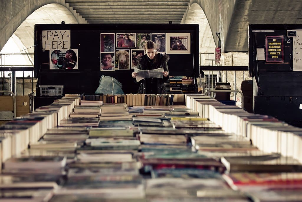 Bouquinistes dans le quartier de South Bank à Londres