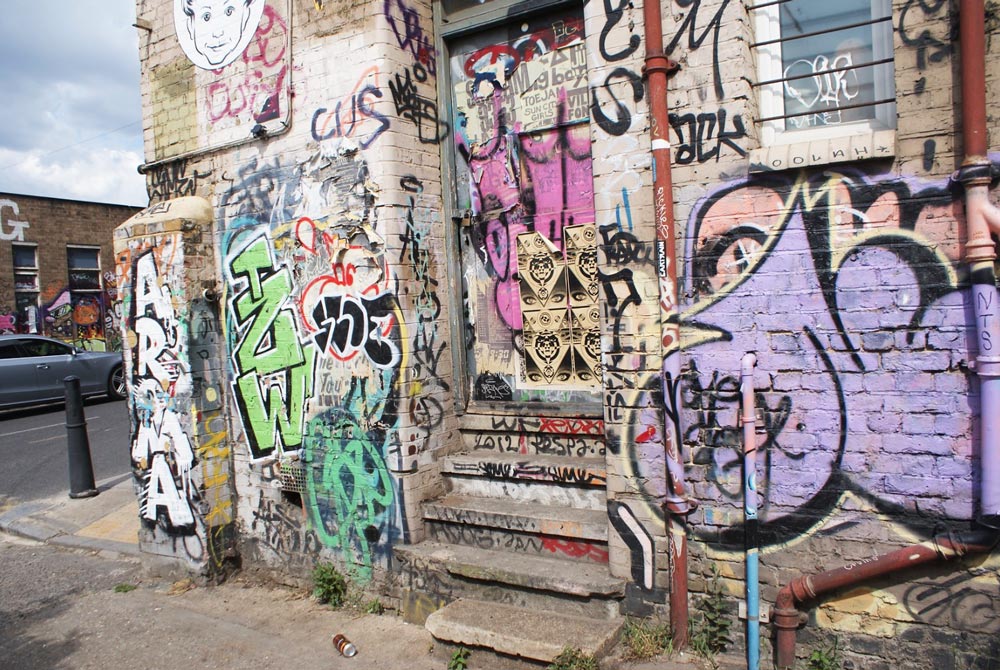 Street art dans le quartier de Hackney Wick à Londres.