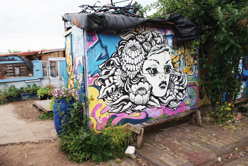 Lire la suite à propos de l’article Fermé ! Jardin + Street Art = Nomadic community garden à Londres