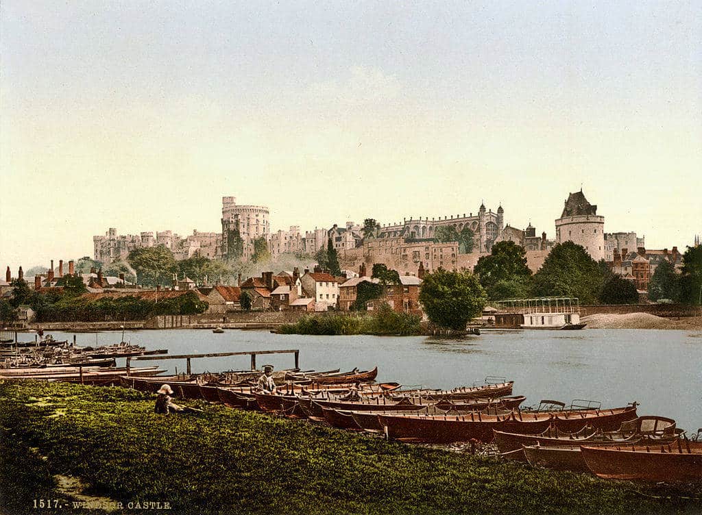 Windsor vue de la rive opposée de la Tamise en 1895.
