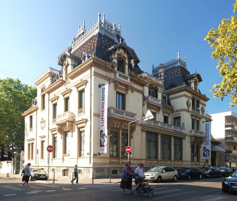 Institut Lumière à Lyon dans une belle villa Art Nouveau du quartier Montplaisir Lumière - Photo de Matt Neale