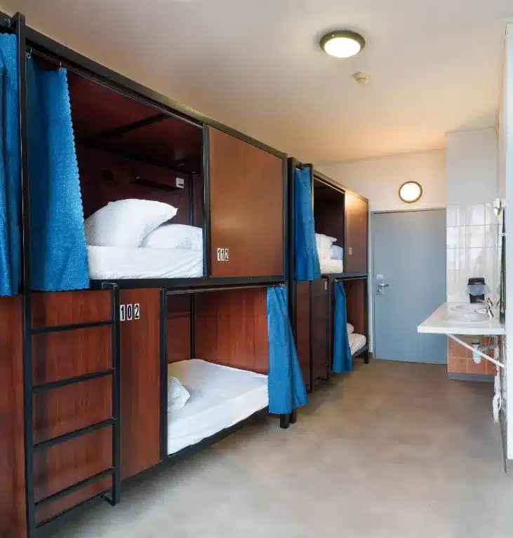 Dortoir de l'auberge de jeunesse Hostel Lyon centre.