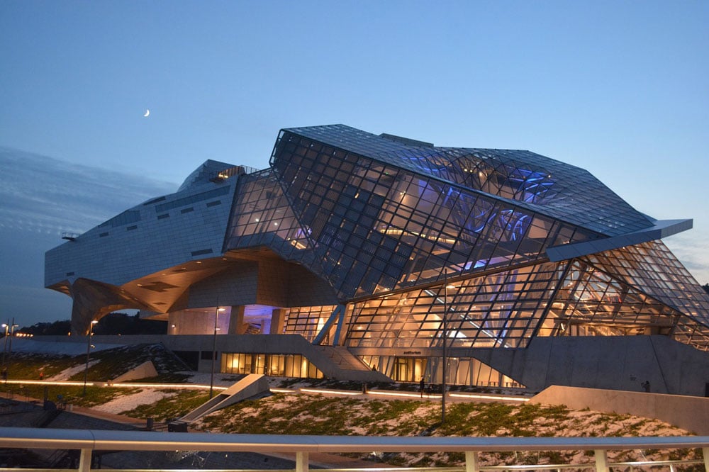 Architecture insolite avec le Musée de la Confluence à Lyon.