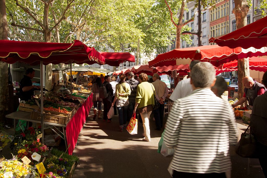 Sur le quai Saint Antoine dans le quartier de la Presqu'île à Lyon - Photo d'AntoineM