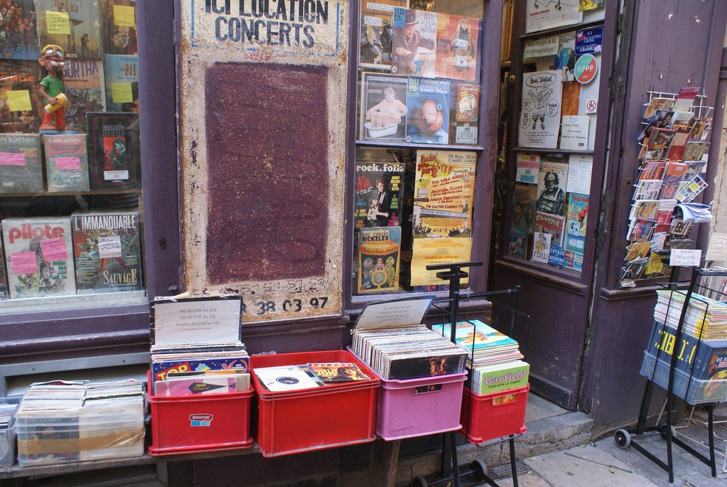 Librairie et disquaire d’occasion à Saint Jean à Lyon.
