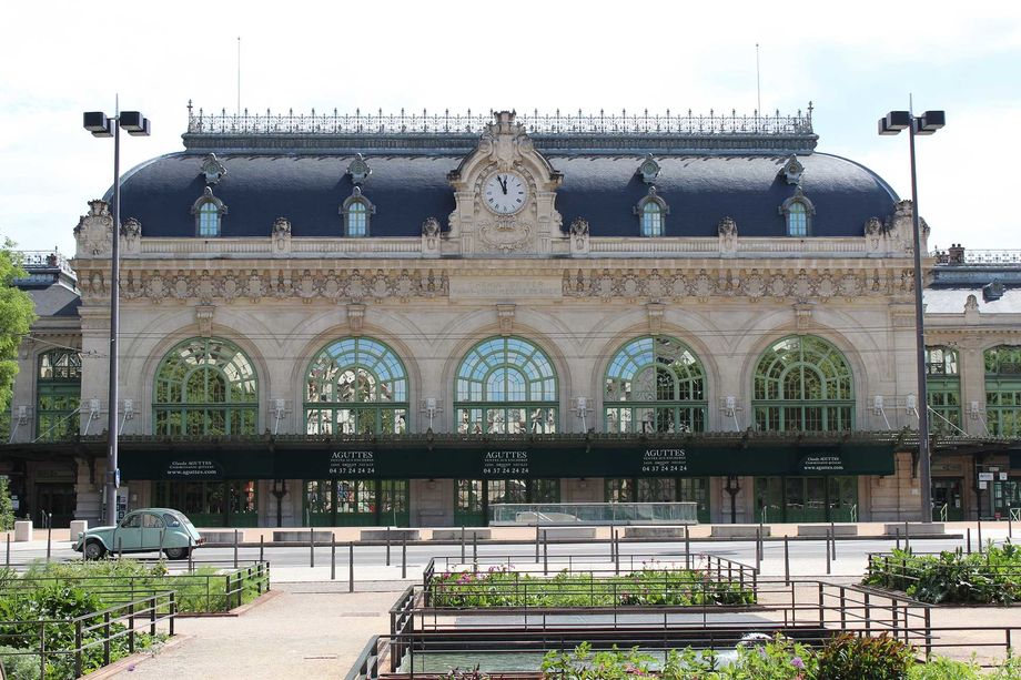 Gare de Brotteaux près du quartier de la Tête d'Or à Lyon.