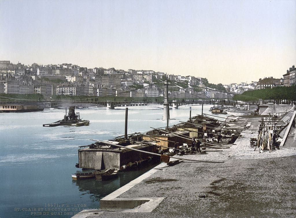 Quai du Rhône près du quartier de Guillotière à Lyon en 1900.