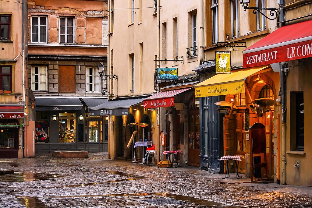 Bars et restaurants dans le Vieux Lyon - Photo de Jorge Franganillo - Licence ccby 2.0