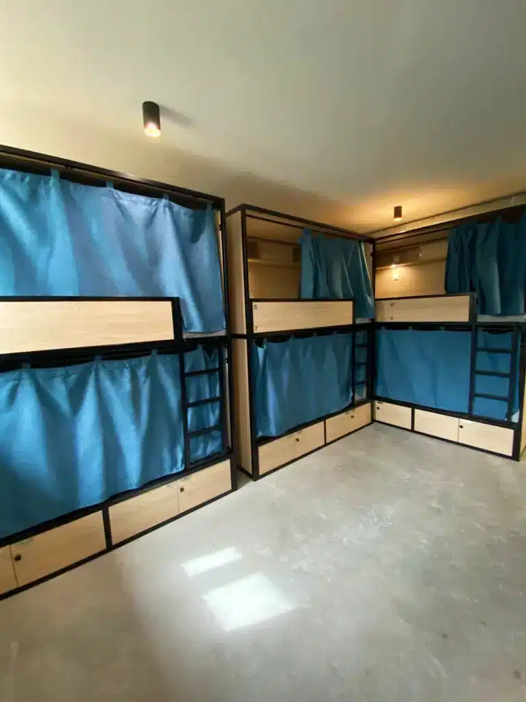 Dortoir de l'auberge de jeunesse Yasi Hostel près de la gare de la Part Dieu