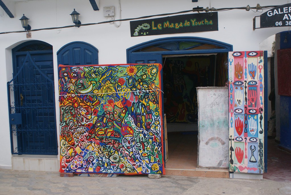Boutique d’art à Assilah. Oui, là aussi le parallèle est vite fait avec Essaouira.