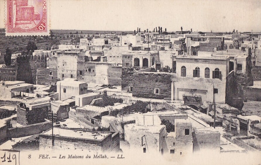 Ancienne carte postale du quartier du Mellah à Fès.
