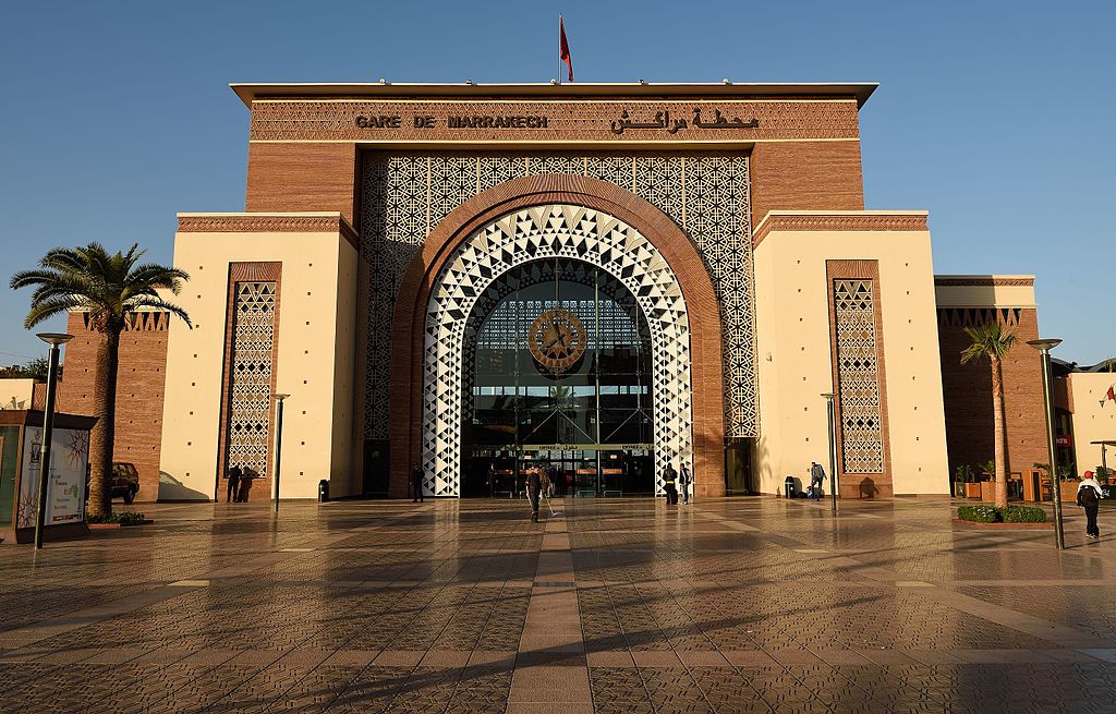 Gare ferroviaire dans le quartier de Guéliz à Marrakech - Photo de Tim Adams