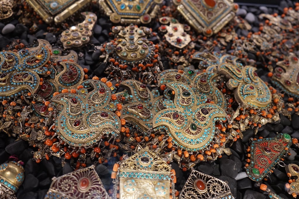 Bijoux du Daghestan au MAP (Mondes des arts de la parure).