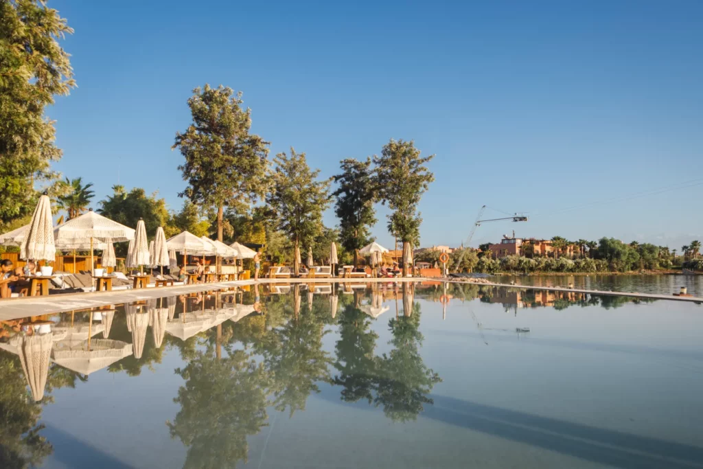 Piscine du Beach Mama à Marrakech.