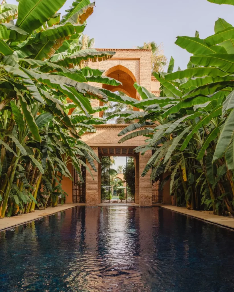 Cadre luxuriant du Tigmaza à Marrakech.