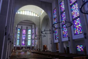 Cathédrale Saint-Esprit de Tanger : Vaste, lumineuse et austère
