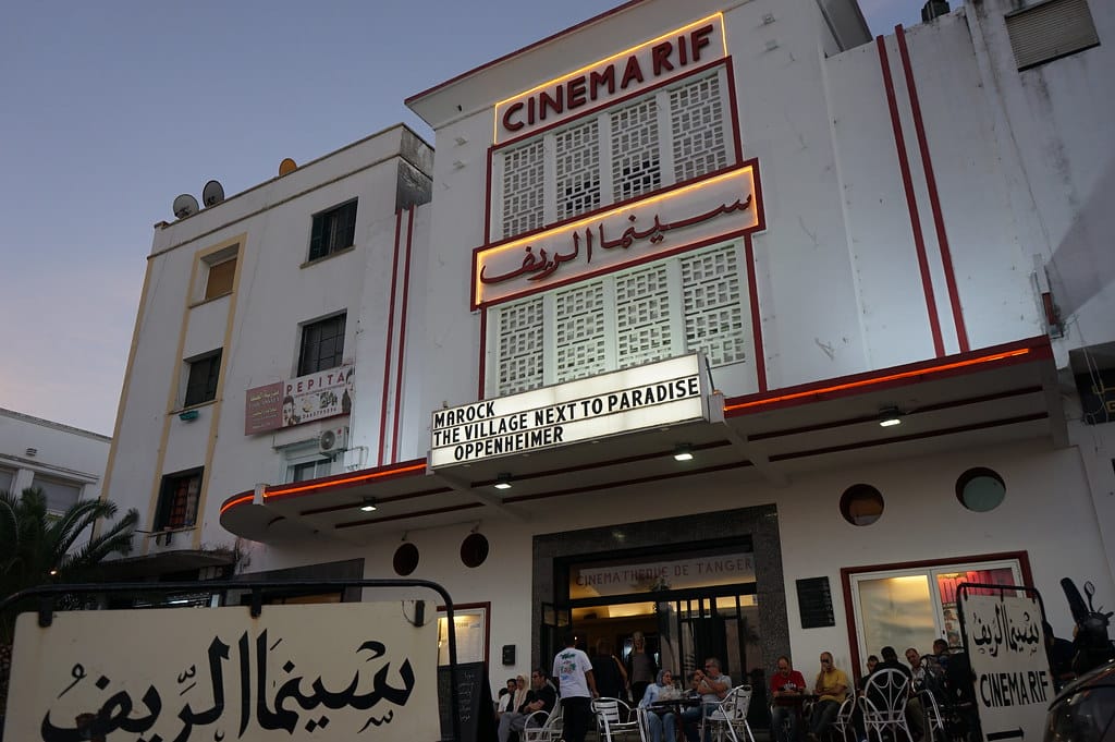 Cinema Rif à Tanger avant le crépuscule.