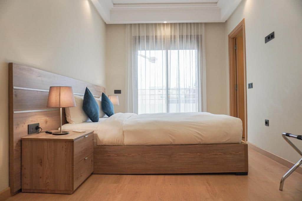 Chambre de l'appart hotel Flamant Rose à Tanger.