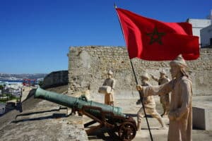 Fortifications de Tanger : Musée militaire et gros canons