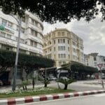 Quartier centre-ville à Tanger : Architecture Art deco, librairies et bars