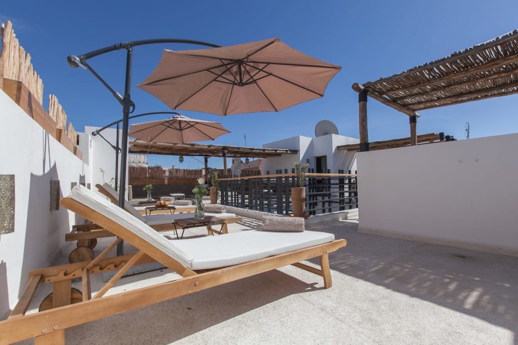 Airbnb à Marrakech : Riad contemporain dans la Médina.