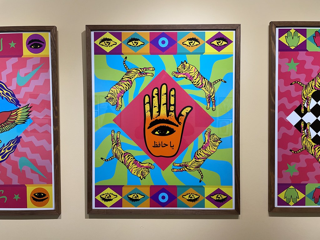 Affiches dans la galerie Lblassa à Marrakech.