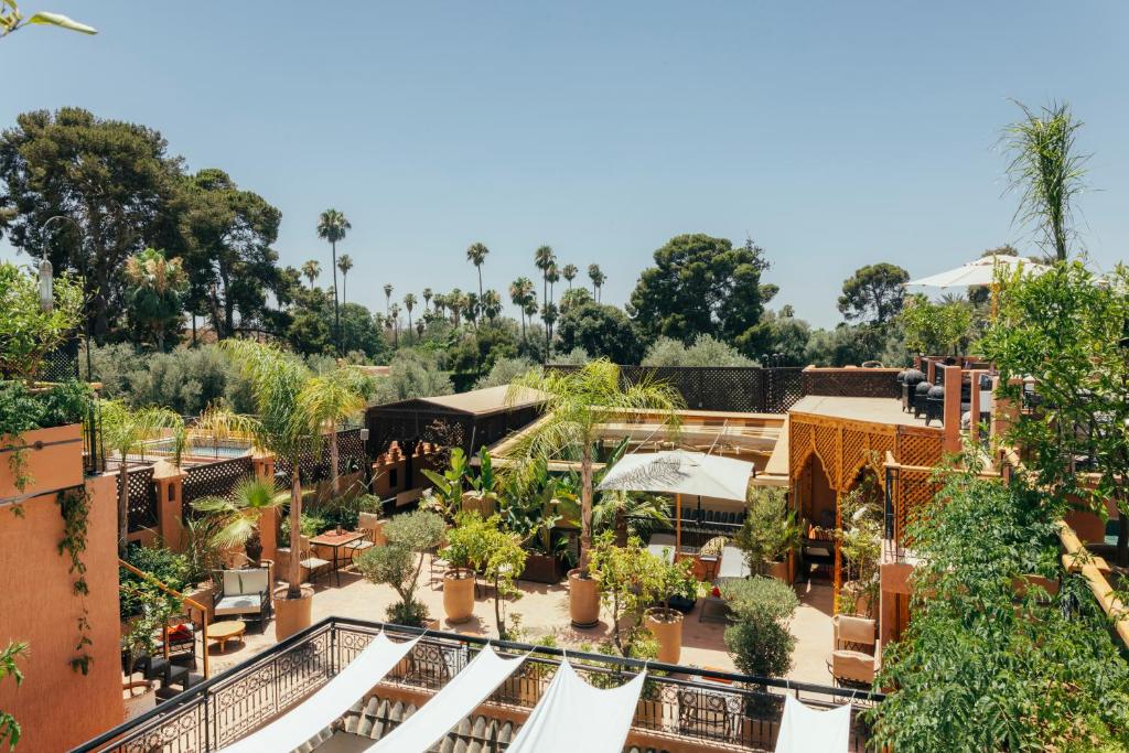 Vue sur le jardin Riad Anya SPA à Marrakech.