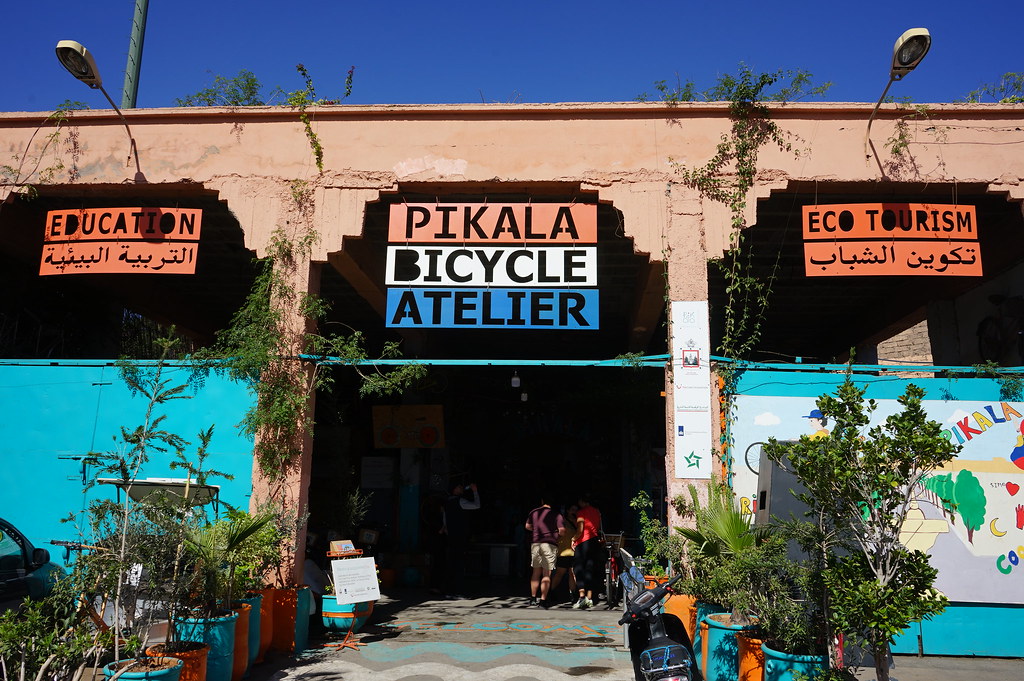 Pikala : Atelier, lieux de location et début des tours.