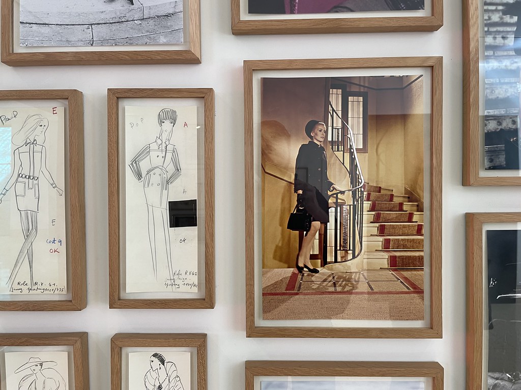 Expo sur les créations d'Yves Saint Laurent pour le cinéma et le théâtre. Musée YSL à Marrakech.