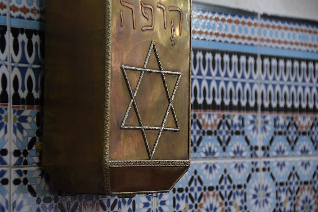 Dans la synagogue - Photo de Noahedits - Licence ccbysa 4.0