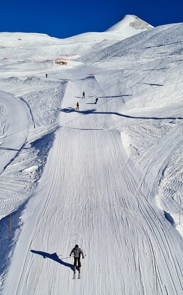 Piste de ski de la station de la Plagne - photo de Pline - Licence ccbysa 4.0