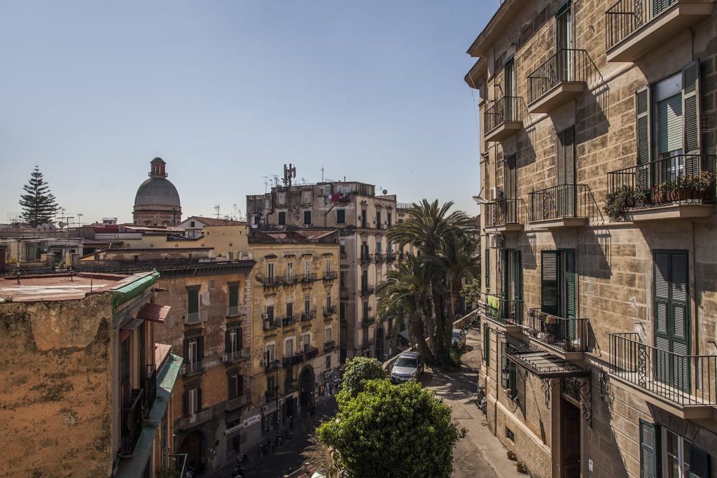 Airbnb à Naples : Appart au dessus de la vieille ville.