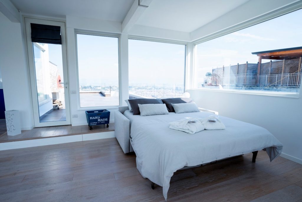 Airbnb à Naples : Hébergement insolite avec ce rooftop dingue.
