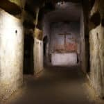 Catacombes San Gaudioso à Naples : Traditions macabres et répugnantes