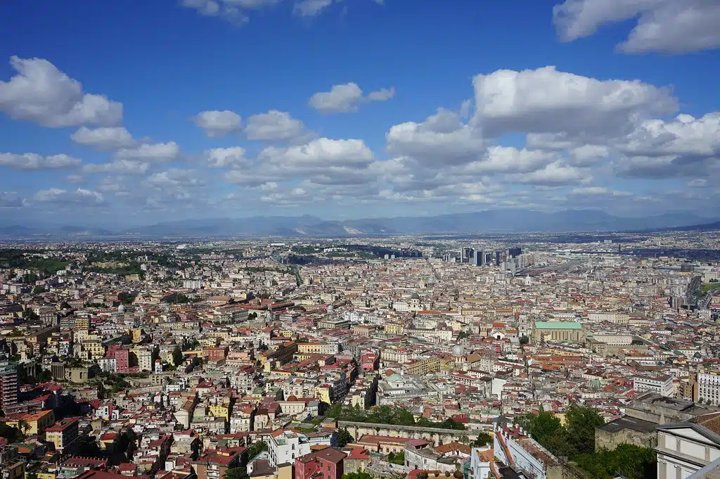 Vue sur Naples à perte de vue depuis le Castel Sant Elmo.