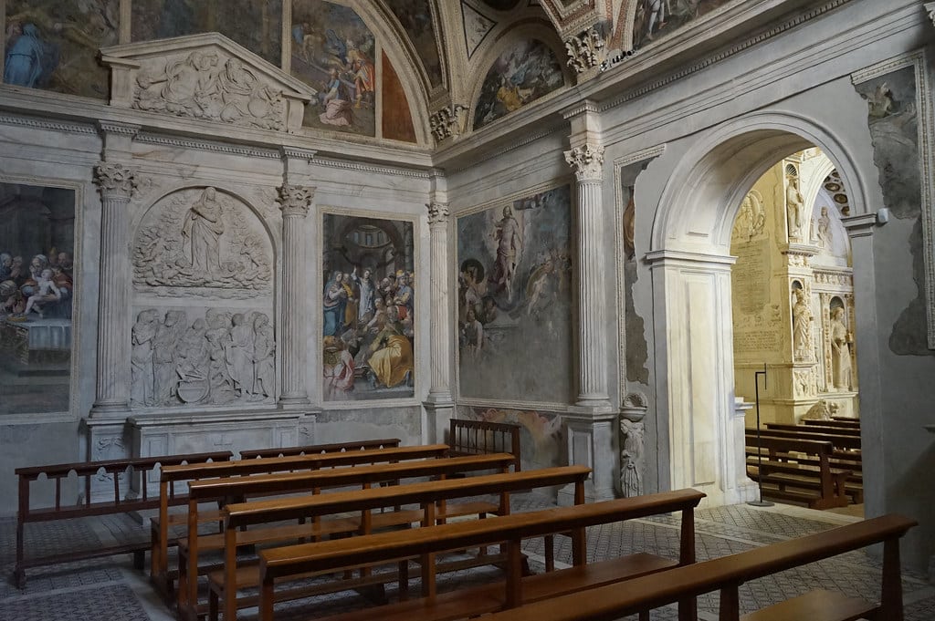 Chapelle Somma dans l'église San Giovanni a Carbonara à Naples.