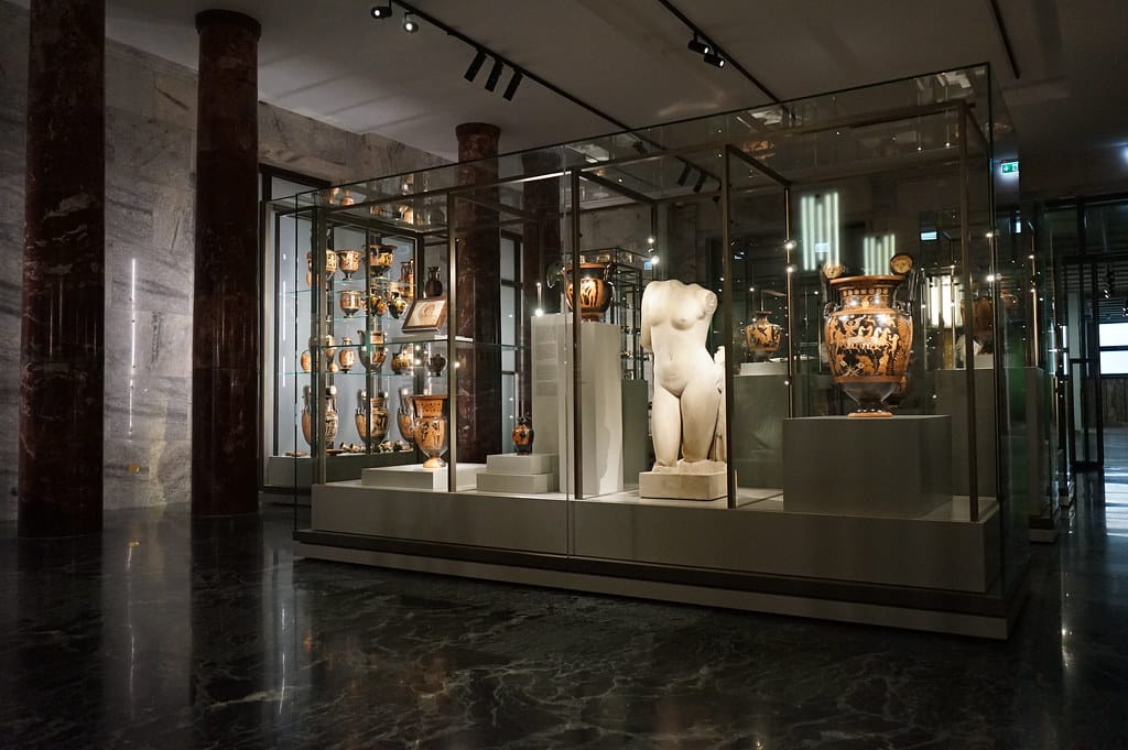 Art grec au Musée Gallerie d'Italia à Naples.