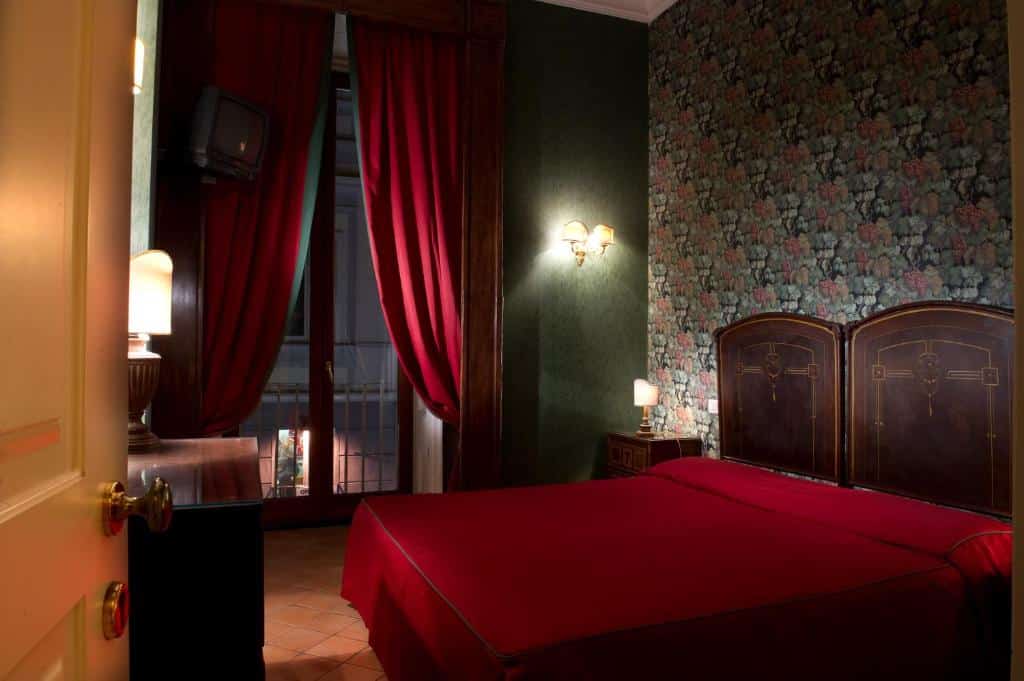 Chambre de l'hotel Chiaja hotel de charme de Naples.