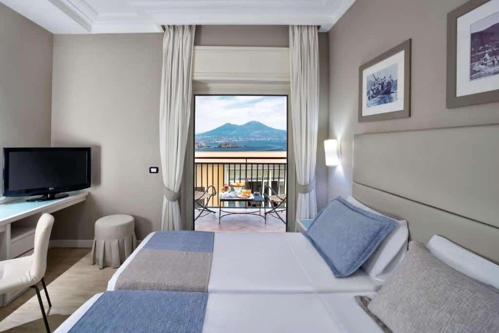 Chambre de l'Hotel Paradiso à Naples.