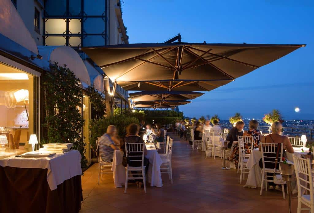 Terrasse de l'Hotel San Francesco al Monte à Naples.
