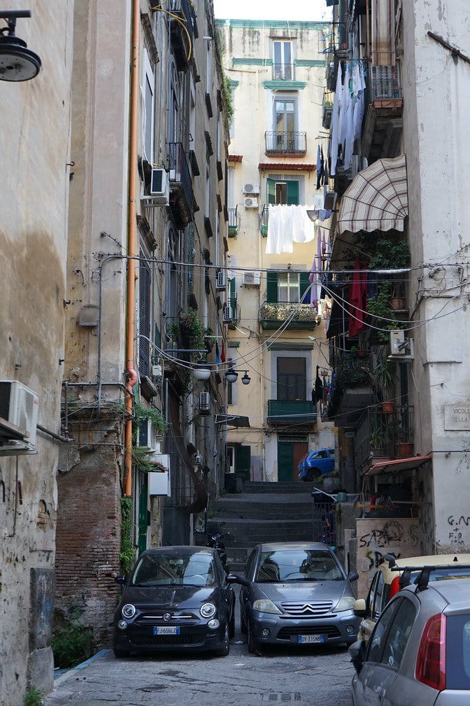 Dans les quartiers espagnols de Naples.