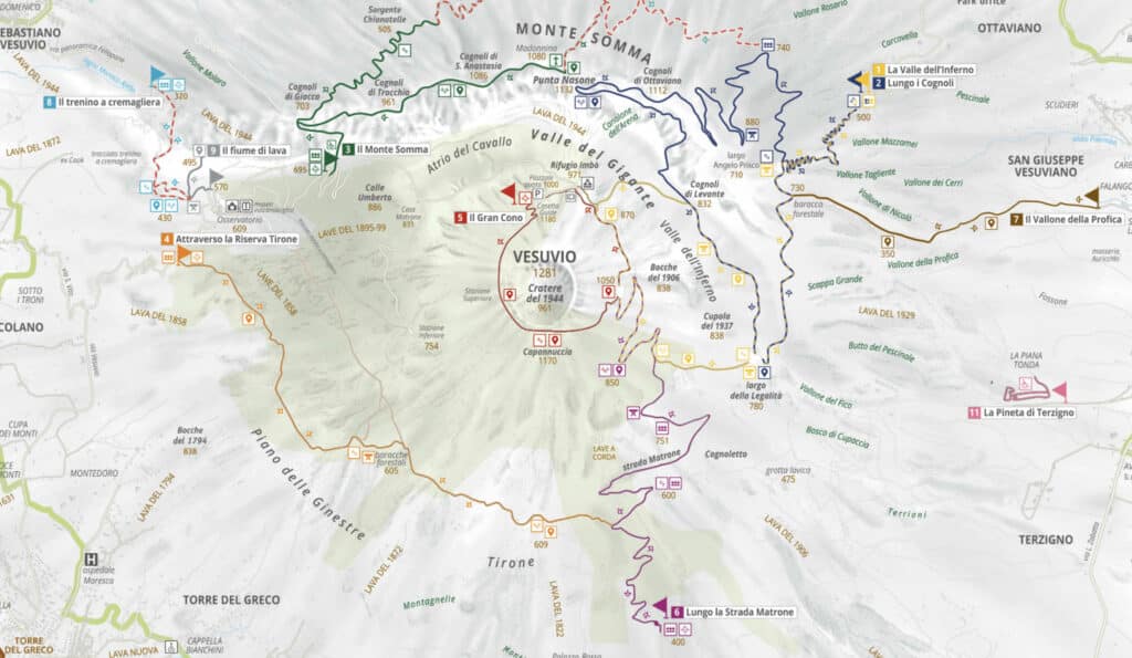 Carte des sentiers de randonnées sur le Vésuve près de Naples.