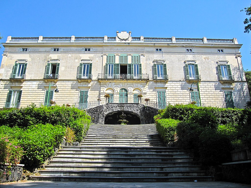 Lire la suite à propos de l’article Villa Floridiana à Naples : Joli jardin, belle vue et musée de la céramique