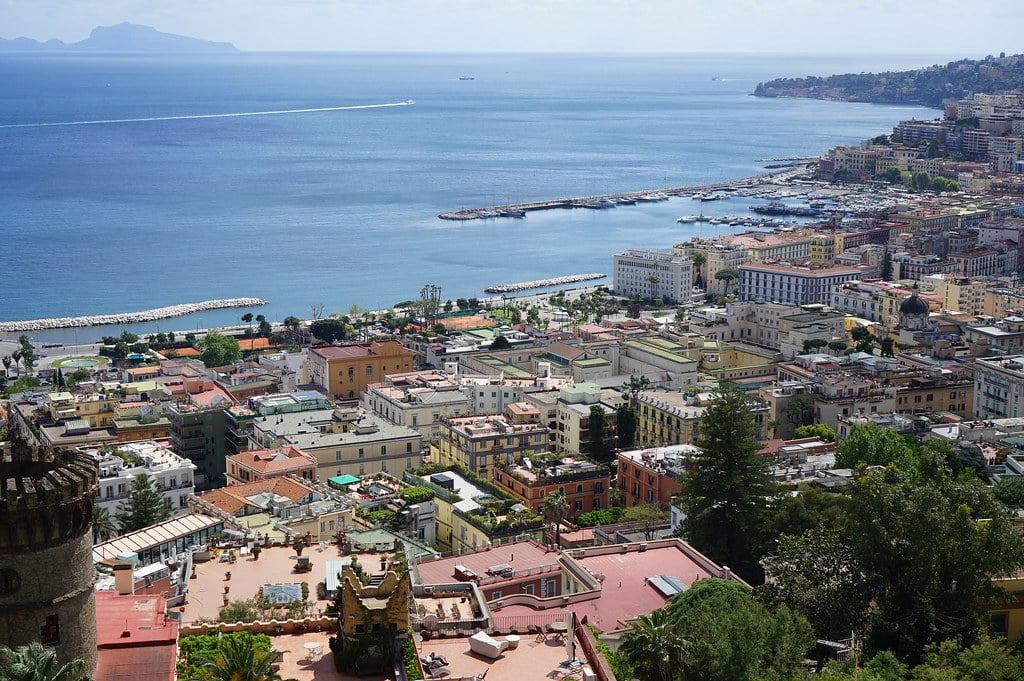 Vue sur le quartier de Chiaia depuis la Villa Floridiana à Naples.