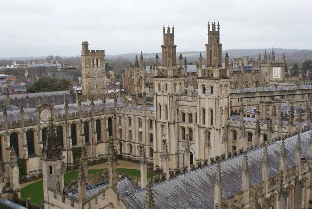 Vue sur le All Souls College depuis l’église Sainte Marie.