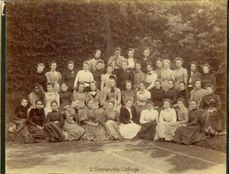 > Etudiante du Somerville College, Oxford, 1891 - Photo du Somerville College, Oxford